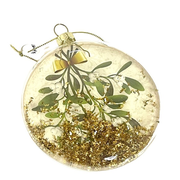 Stunning Glass Disc Mistletoe Ornament with Gold Loose Sparkles - Picture 6 of 6